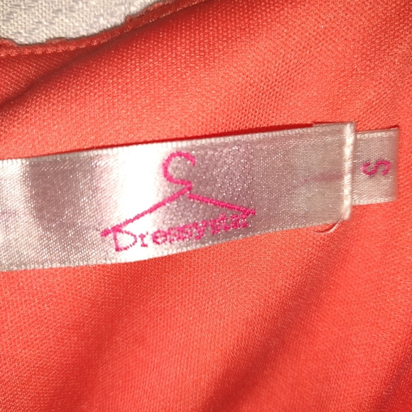 Women's Floral Lace Dress - Picture 3 of 3